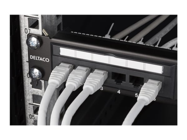 DELTACO PAN-112 - Koblingspanel - rackmonterbar - CAT 6 - UTP - RJ-45 X 24 - svart - 1U - 19"