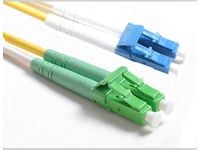 MicroConnect - Nettverkskabel - LC/UPC-enkeltmodus (hann) til LC/APC-enkeltmodus (hann) - 2 m - fiberoptisk - gul