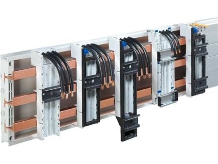 Rittal OM-sovitin SV 9340.310 (S x K) 45 mm x 208 mm polyamidi harmaa (RAL 7035) Soveltuu 5 mm paksuille ja (9340.310) kiskoille