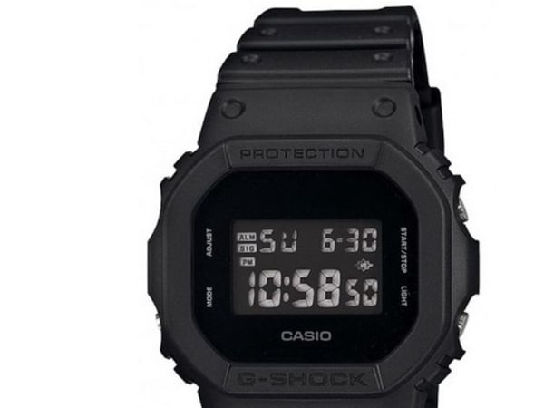 Casio DW-5600BB-1E, Vattentät, Kvarts