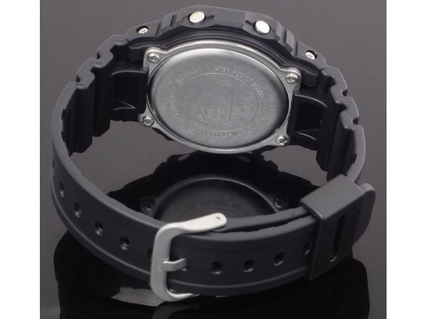 Casio DW-5600BB-1E, Vattentät, Kvarts