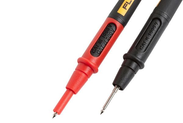 Fluke TL175E Turvatestausjohtosarja [Teräliitin 4 mm - testikärki] 1,20 m musta, punainen 1 kpl