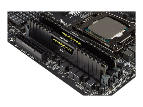 CORSAIR Vengeance DDR4 kit 2400MHz CL14 Ikke-ECC