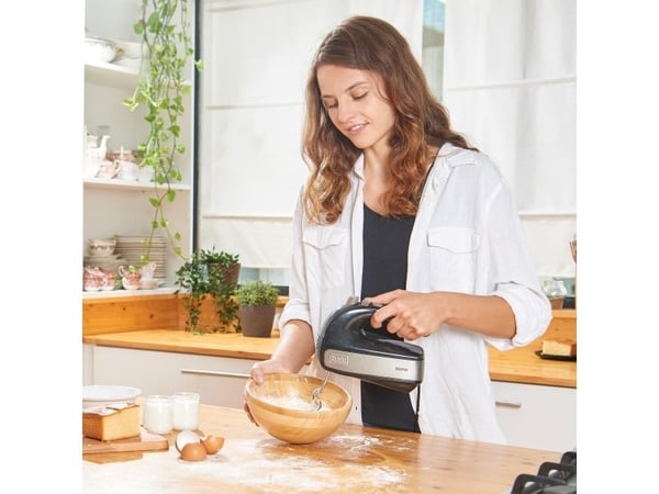Black & Decker BXMX500E, Handmixer, Svart, Knådning, Mixning, Knappar, Handtag, Plast, Rostfritt stål, 500 W