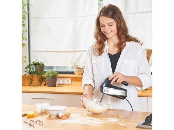 Black & Decker BXMX500E, Handmixer, Svart, Knådning, Mixning, Knappar, Handtag, Plast, Rostfritt stål, 500 W