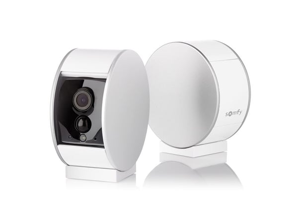 Somfy Sisäkamera - verkkovalvontakamera - sisätiloissa - väri (päivä ja yö) - 1080p - kiinteä polttoväli - ääni - langaton - Wi-Fi - DC 5 V