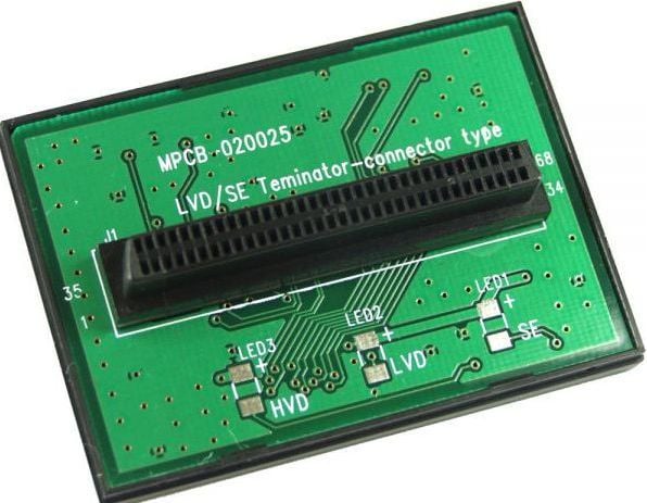 InLine? SCSI U320 LVD/SE terminaattori, sisäinen 68-napainen mini Sub D-liitäntä, T-muotoinen (39268T)