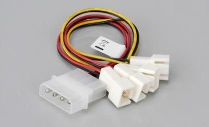 Akasa multi fan connection with speed reduction - Jakaja tuulettimelle - 4-pinninen sisäinen virtaliitin (uros) 3-pinniseen tuuletinliitäntään (uro...