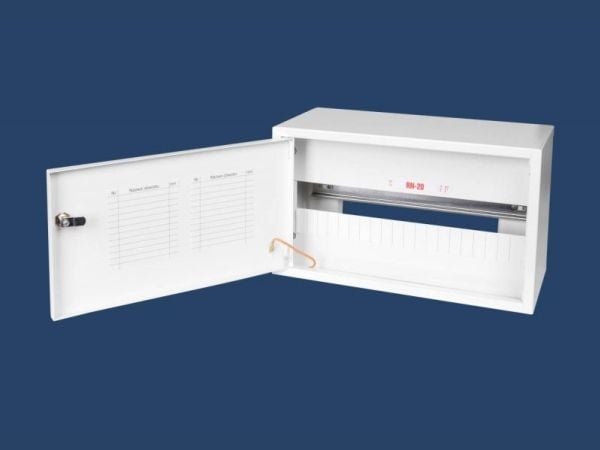 Modulaarinen jakelukeskus 1x20 pinta-asennettava IP30 RN-20 Z
