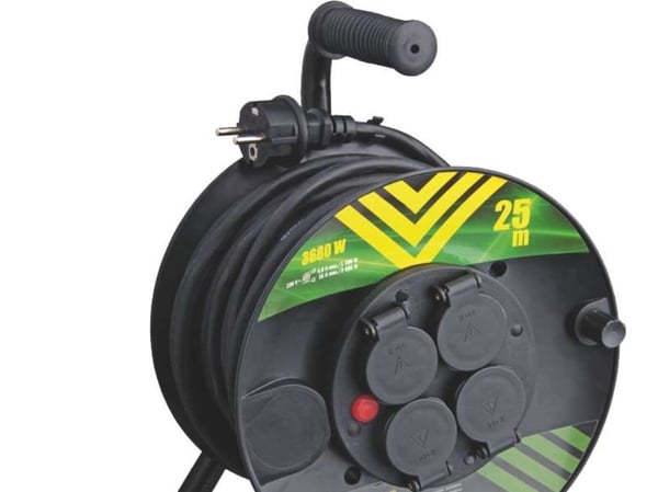 Emos P084251, 25 m, 4 AC-pistorasia(a), IP44, Musta, 230 V, 3680 W