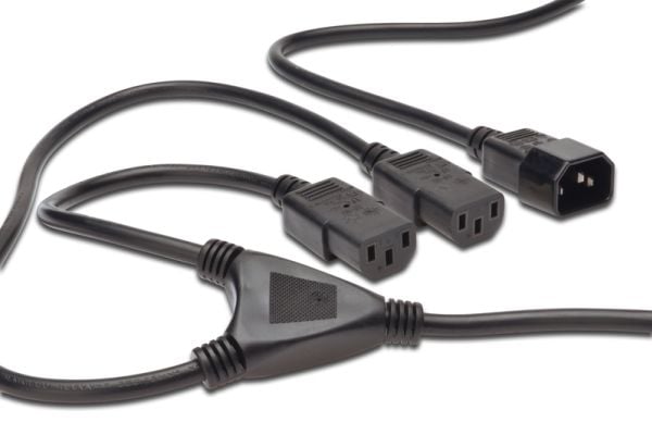 ASSMANN - Strøm-splitter - IEC 60320 C14 til IEC 60320 C13 - AC 250 V - 1.7 m - formet - sortti