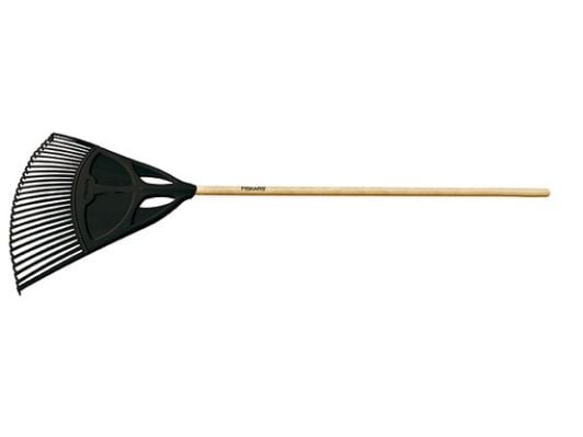 Fiskars Løvrive med trehåndtak 65 cm 1001584