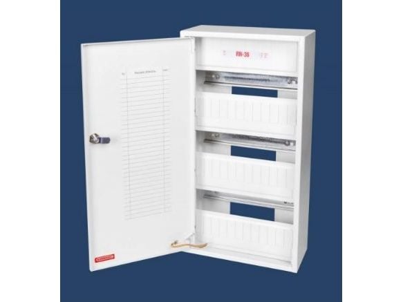 Karwasz Modulaarinen kytkentätaulu 3 x 12 pinta-asennettuna IP30 (RN-36 Z)
