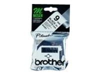 Brother M-K221BZ - Svart på hvitt - Rull (0,9 cm x 8 m) 1 kassett(er) merketape - for P-Touch PT-55, PT-65, PT-75, PT-80, PT-85, PT-90, PT-BB4