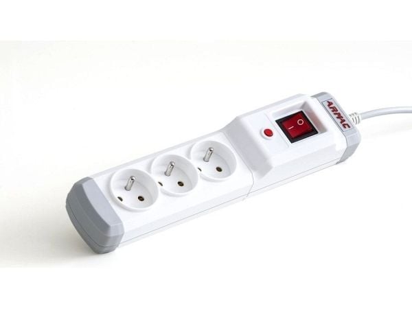 Armac Multi M3 - pistorasia - AC 230 V - 2300 Watt - tulo: Tyyppi E - lähtöliittimet: 3 (3 x tyyppi E) - 1,5 m johto - harmaa - harmaa