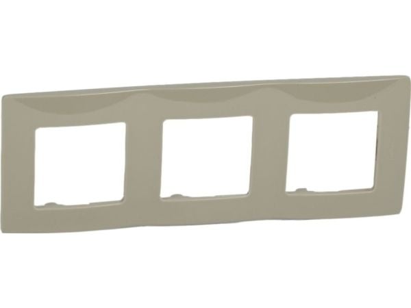 Legrand Niole kolminkertainen asennuskehys (665033)