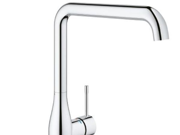 GROHE Essence keittiöhana, jossa on suihkulähde