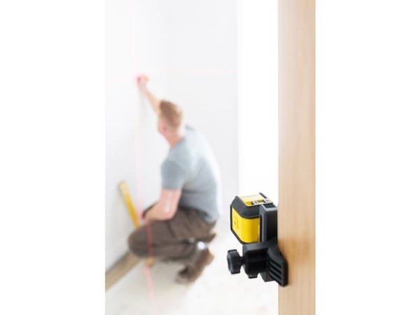 Stanley STHT77498-1, 12 m, 0,45 mm/m, 4°, Vaaka/Pysty, Punainen, Linjalaser