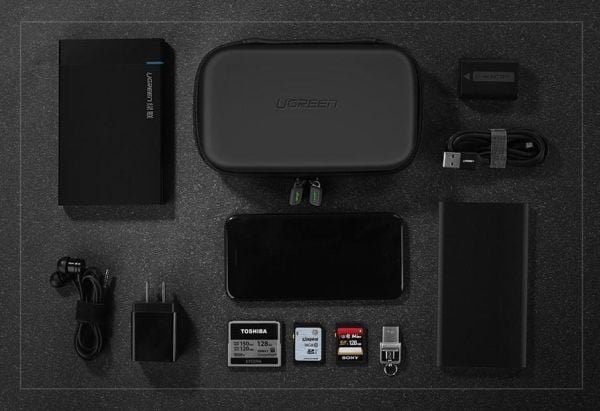 Veske for SSD-harddisk og GSM-tilbehør UGREEN (L) (sort)