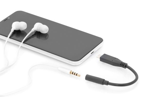 DIGITUS - USB-C til hodetelefons-jakkadapter - USB-C hann til mini-phone stereo 3.5 mm hunn - 20 cm - svart