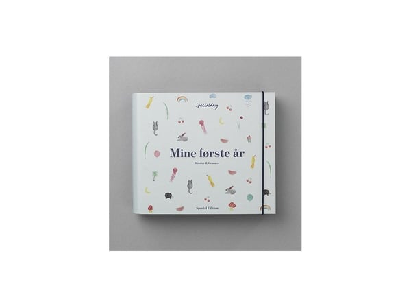 Barnets bok – Mine første år album | Specialday | Språk: Dansk