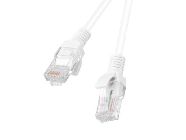 Lanberg - Koblingskabel - RJ-45 (hann) til RJ-45 (hann) - 4.8 mm - UTP - CAT 5e - formstøpt, uten hindringer, flertrådet - hvit, RAL 9010