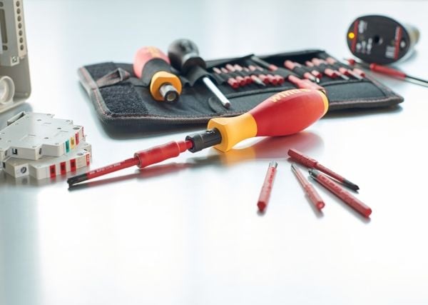 Wiha TorqueVario-S electric 2872 - Torque screwdriver with bit set - isolert - 0.8 - 5 N·m - inn folding bag