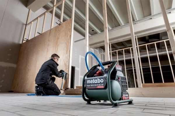 Metabo POWER 160-5 18 LTX BL OF - Luftkompressor - trådløs - oljefri - 70 l/min - 5 liter - 120 l/min - uten batteri - 18 V - SOLO