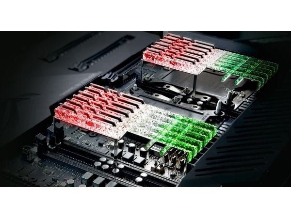 G.Skill Trident Z Royal Series - DDR4 - sett - 32 GB: 2 x 16 GB - DIMM 288-pin - 3600 MHz / PC4-28800 - CL18 - 1.35 V - ikke-bufret - ikke-ECC - sølv