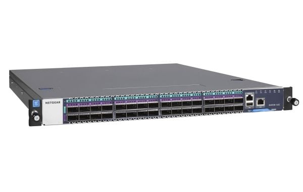 NETGEAR M4500-32C - Kytkin - L3 - Hallinta - 32 x 10 Gigabit / 25 Gigabit / 40 Gigabit / 50 Gigabit / 100 Gigabit QSFP28 - monterbar på stativ