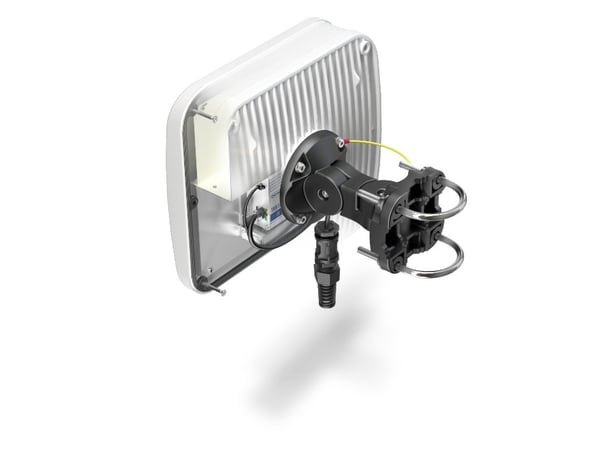 QuWireless QuMax, 6 dBi, 0.694-0.96/1.7-2.2/2.2-2.7 GHz, 4 / 6 dBi, 50 O, 90°, 90°