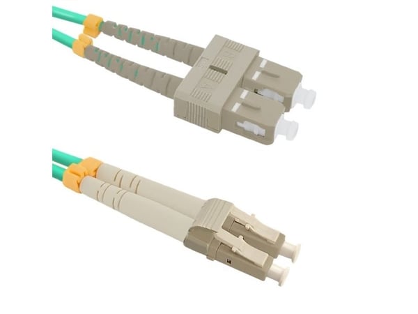 Qoltec - Koblingskabel - LC/UPC-multimodus (hann) til SC/UPC-multimodus (hann) - 3 m - fiberoptisk - dupleks - 50 / 125 mikroner - OM4 - halogenfri...
