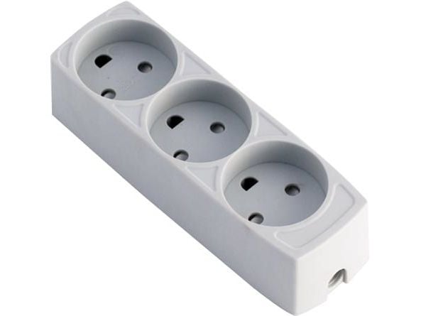Pistorasia 3 pyöreä ilman maadoitusta10A 250V vaaleanharmaa