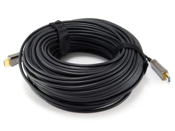 Equip Life - Høyhastighet - HDMI-kabel med Ethernet - HDMI hann til HDMI hann - 30 m - 4K-støtte, Active Optical Cable (AOC)