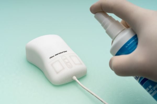Gett Indumouse Pro TKH-MOUSE-PRO-IP68-WHITE-USB - Mus - ergonomisk - höger- och vänsterhänt - infraröd - 5 knappar - sladdansluten - USB - vit