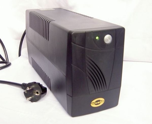 Orvaldi 1045K, Interaktivt indgangsstik, 0,45 kVA, 240 W, Pseudosinus, 220 V, 240 V