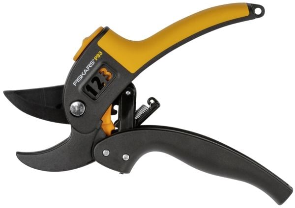 Fiskars PowerStep P83 - Beskjærer - FiberComp (glassfiberforsterket polyamid) - 19 cm