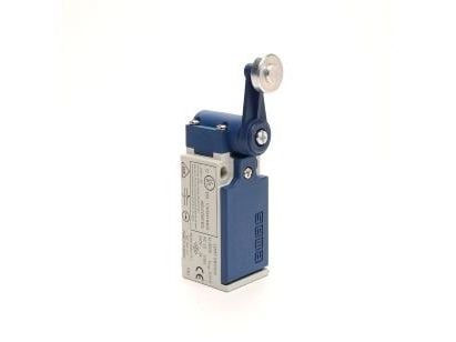 Promet-kytkin muovikotelossa 1NC+1NO vipu metallirullalla - T0-L5K13MEM121