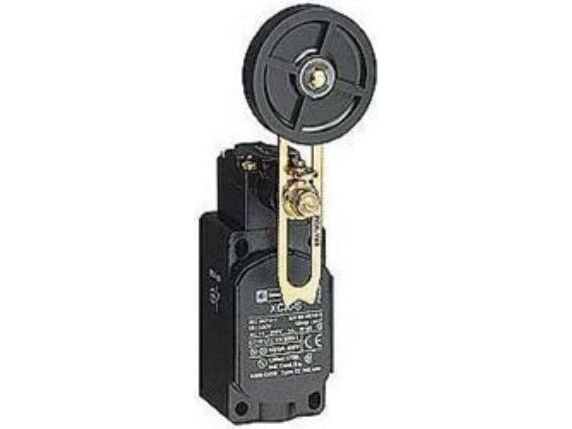 Schneider Electricin rajakytkin 1R/1Z 2P, itsestään palautuva rullavipu (XCKS149)