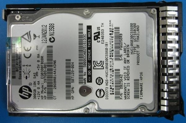 HPE Dual Port Enterprise - Harddisk - 300 GB - 2.5" SFF - 10000 rpm - med HP SmartDrive-holder