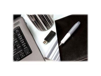 Verbatim PinStripe USB Drive - USB-flashstasjon - 64 GB - USB 2.0 - svart
