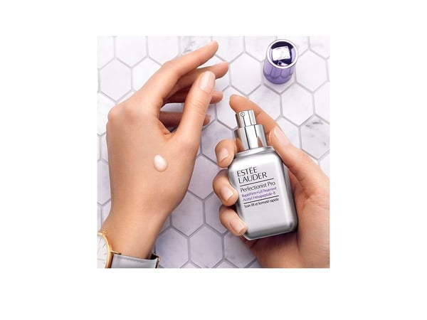 Estée Lauder Perfectionist Pro Rapid Firming Lifting utjevnende ansiktsserum 50 ml