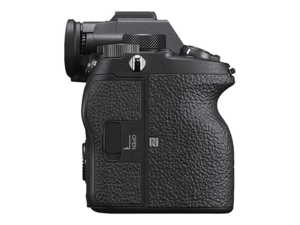 Sony a 7S III, 12,1 MP, 4240 x 2832 pikseliä, Exmor R CMOS, 4K Ultra HD, Kosketusnäyttö, Musta