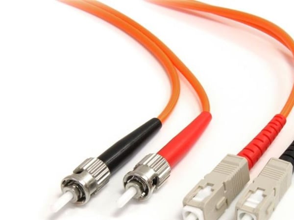 Startech 2m Fiber Optic Cable - Multimode Duplex 62.5/125 - LSZH - ST/SC - OM1 - ST to SC Fiber Patch Cable (FIBSTSC2) - Nettverkskabel - SC flermo...