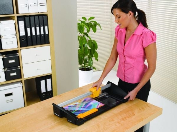 Fellowes gamma a3 roterande skärare