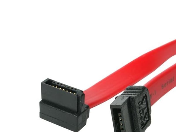 StarTech 6in SATA to Right Angle SATA Serial ATA Cable - 6in SATA Cable - left angle SATA Cable - angled SATA Cable - SATA-kabel - Serial ATA 150/3...