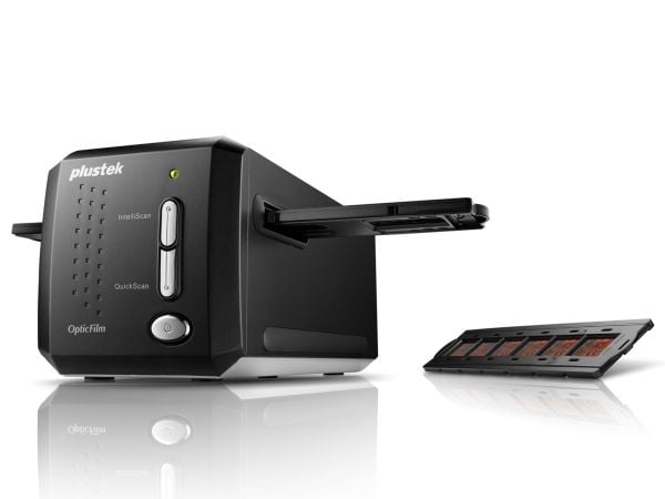 Plustek OpticFilm 8200i SE - Filmiskanneri (35 mm) - CCD - 35 mm filmi - 7200 dpi x 7200 dpi - USB 2.0
