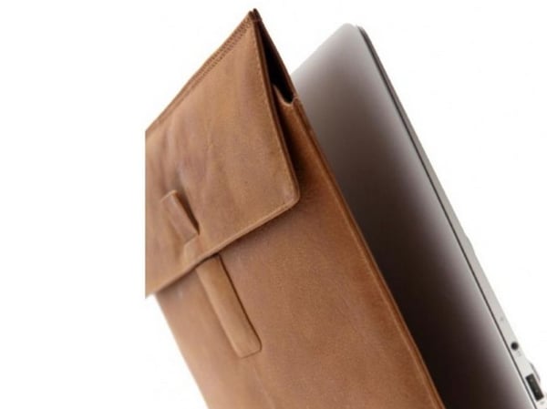 dbramante1928 - Læder sleeve til notebook - 15" - gylden tan