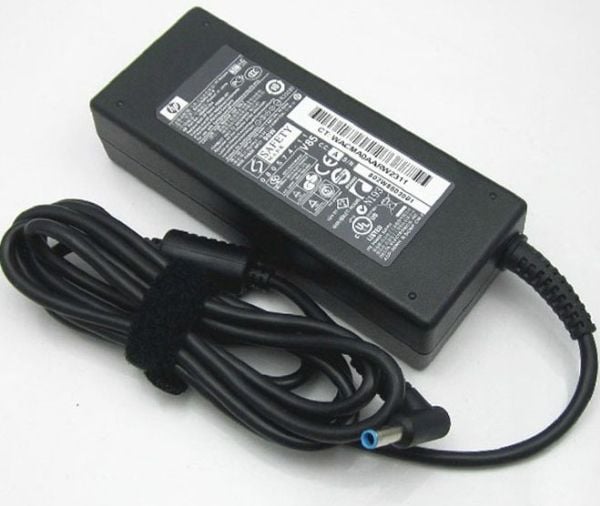 HP Smart - Strømadapter - AC - 45 watt - ikke-PFC - for EliteBook 820 G1 Notebook; EliteBook Folio 1040 G1; Split x2