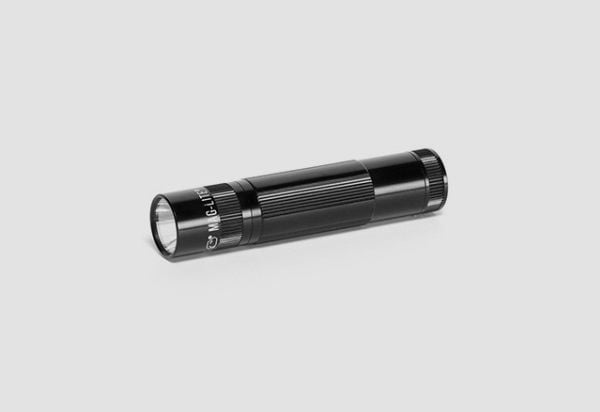 Maglite XL50, otsapannan taskulamppu, musta, painikkeet, 1 m, IPX4, LED